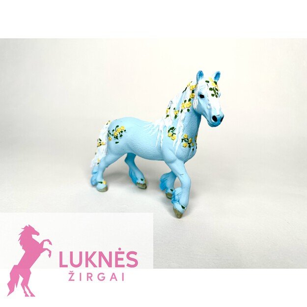 ŽAISLINIS ŽIRGAS DANGAUS GELELĖ